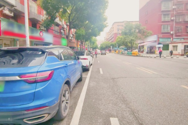 嘉陵区12个智慧停车场投用，新增千余车位配建百余个充电桩