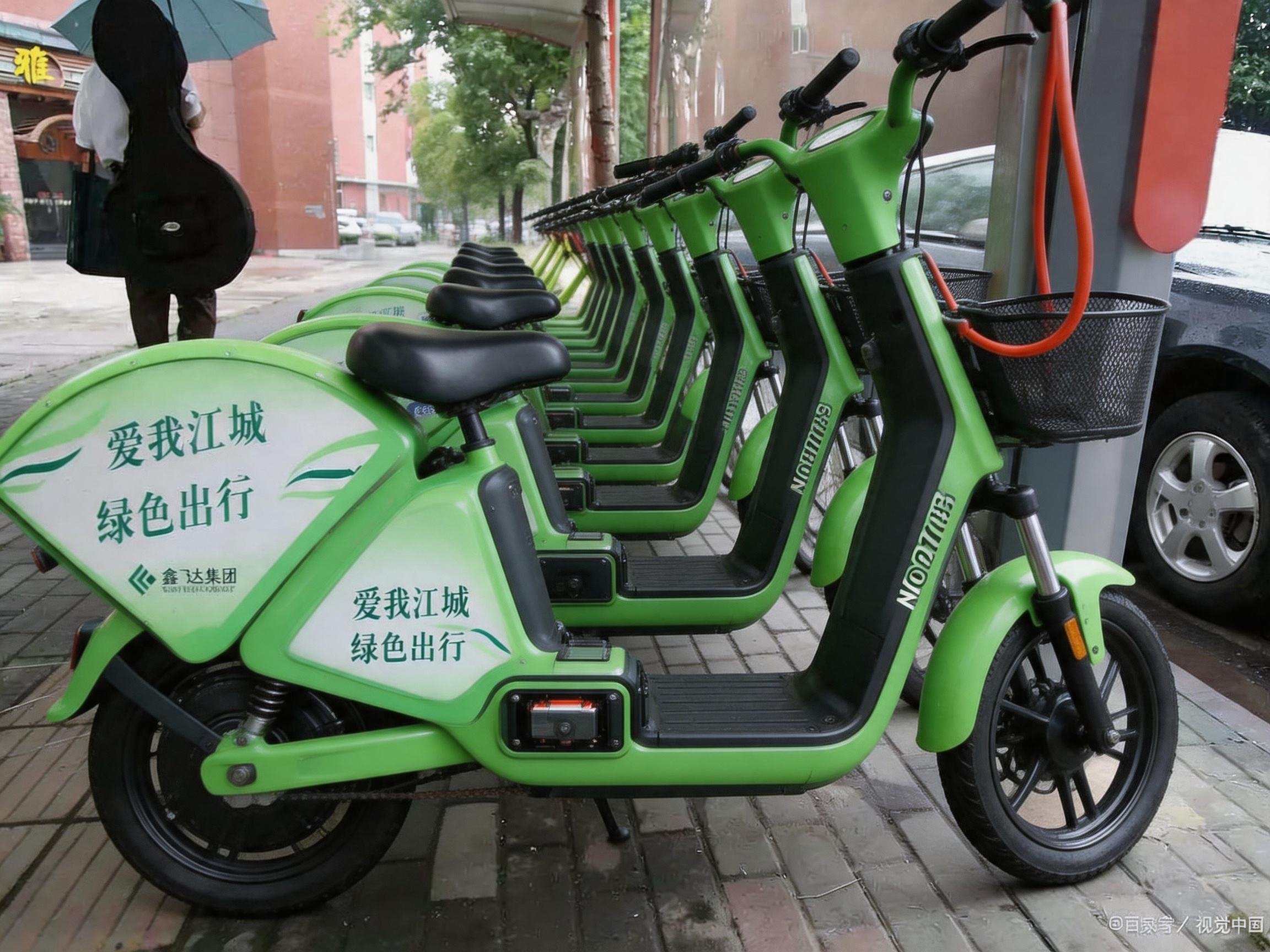 城市公共交通持续优化 绿色出行全面普及 市民出行体验再升级